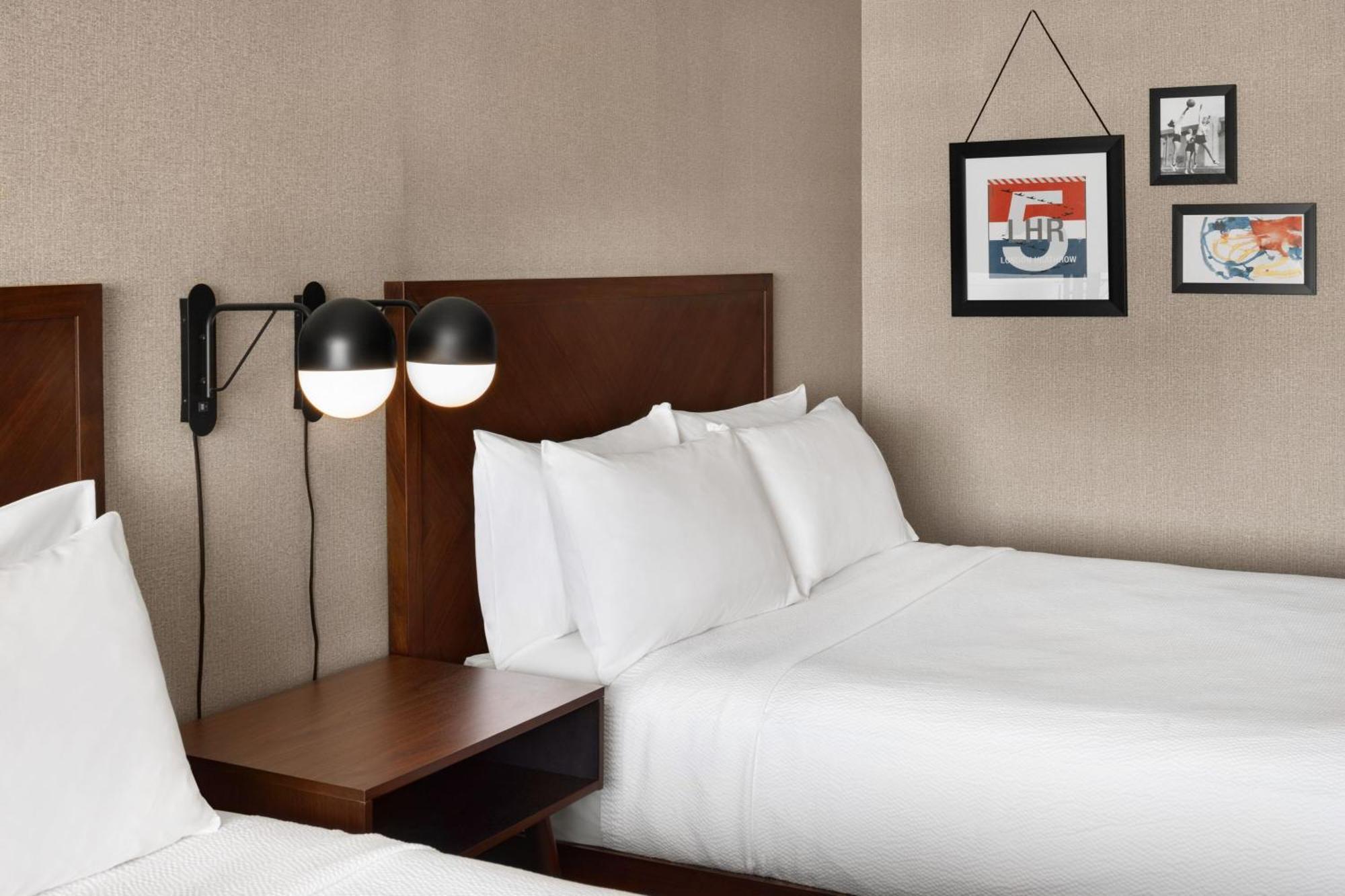 Four Points By Sheraton Edmonton South Bagian luar foto