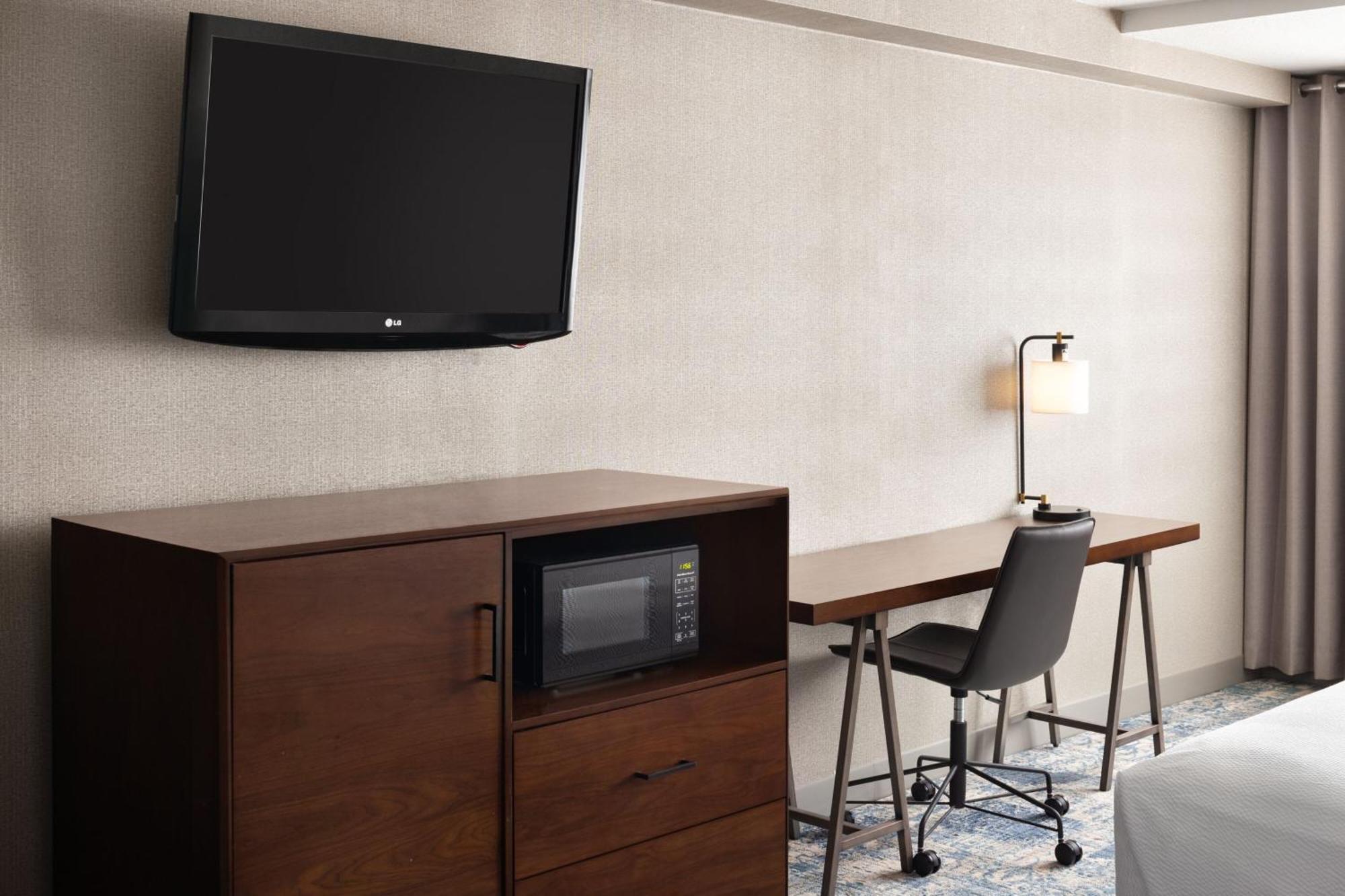 Four Points By Sheraton Edmonton South Bagian luar foto