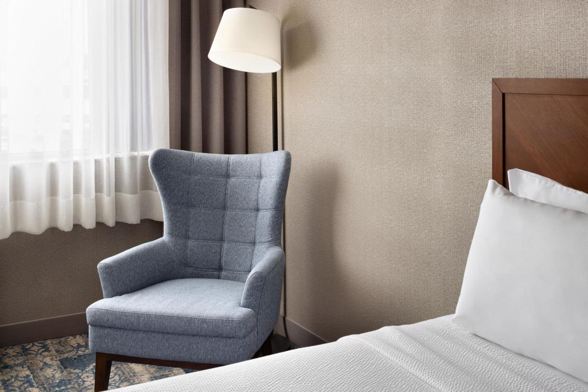 Four Points By Sheraton Edmonton South Bagian luar foto