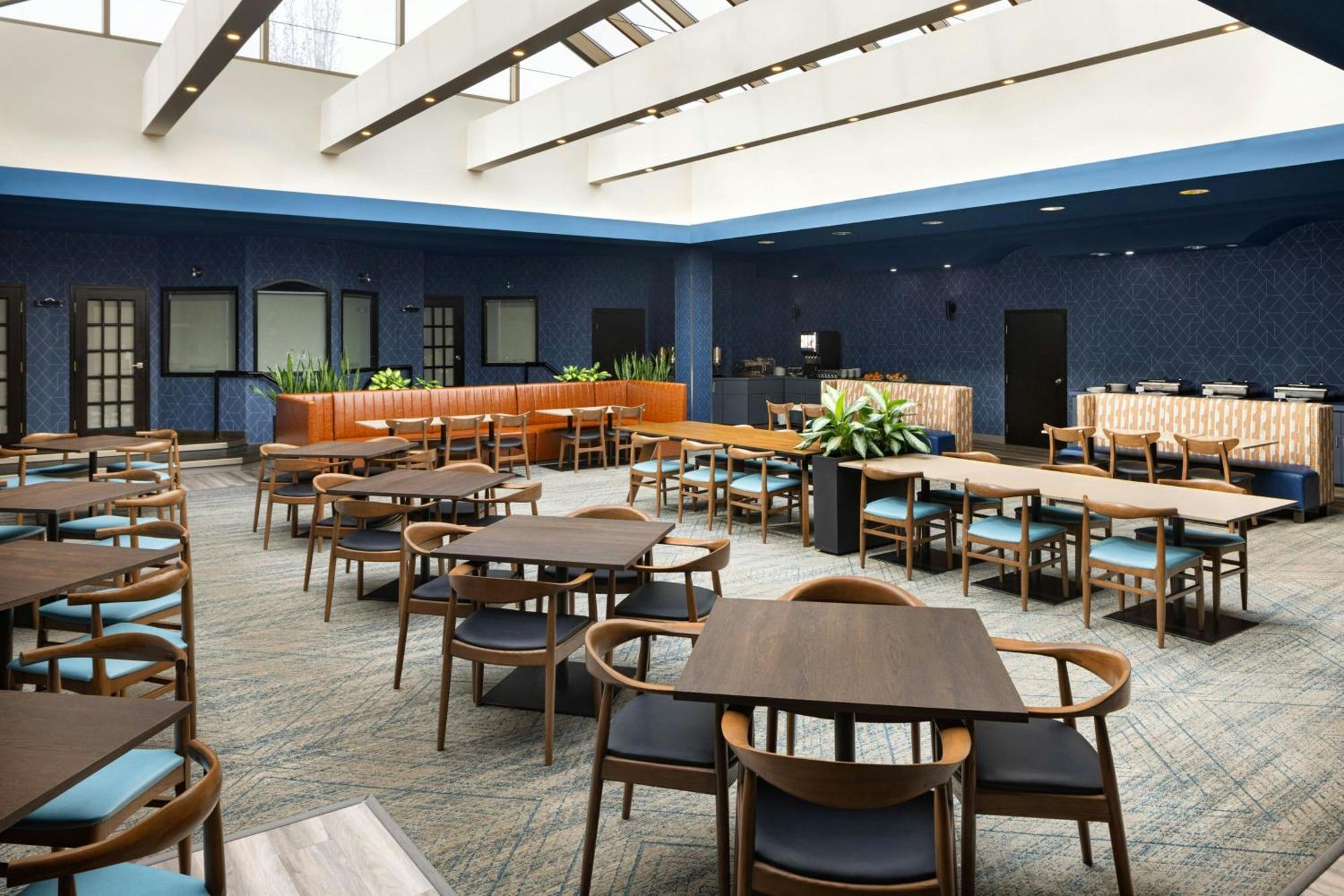 Four Points By Sheraton Edmonton South Bagian luar foto