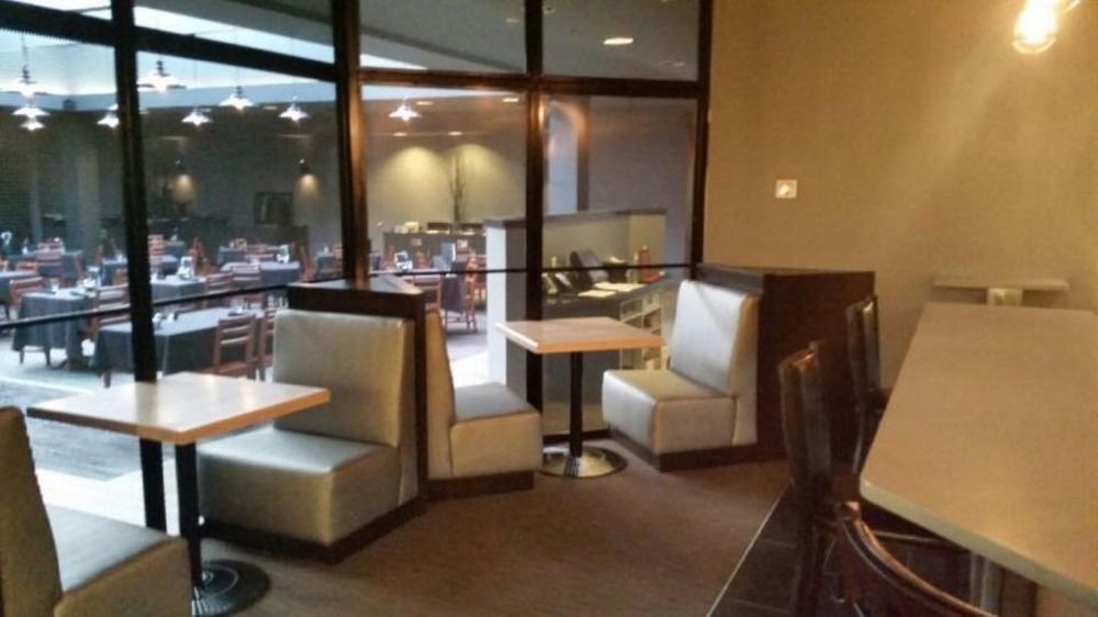 Four Points By Sheraton Edmonton South Bagian luar foto